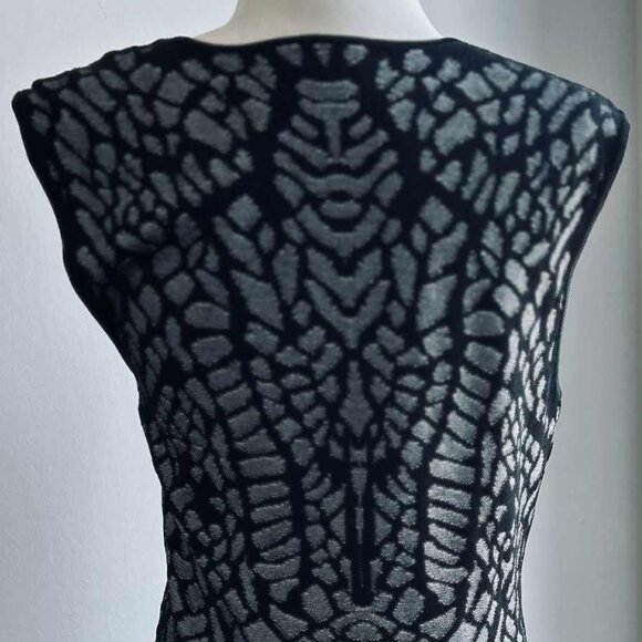 Carmen Marc Valvo Black & Grey Textured Jacquard Sleeveless Sheath Dress – US M - Picture 8 of 12